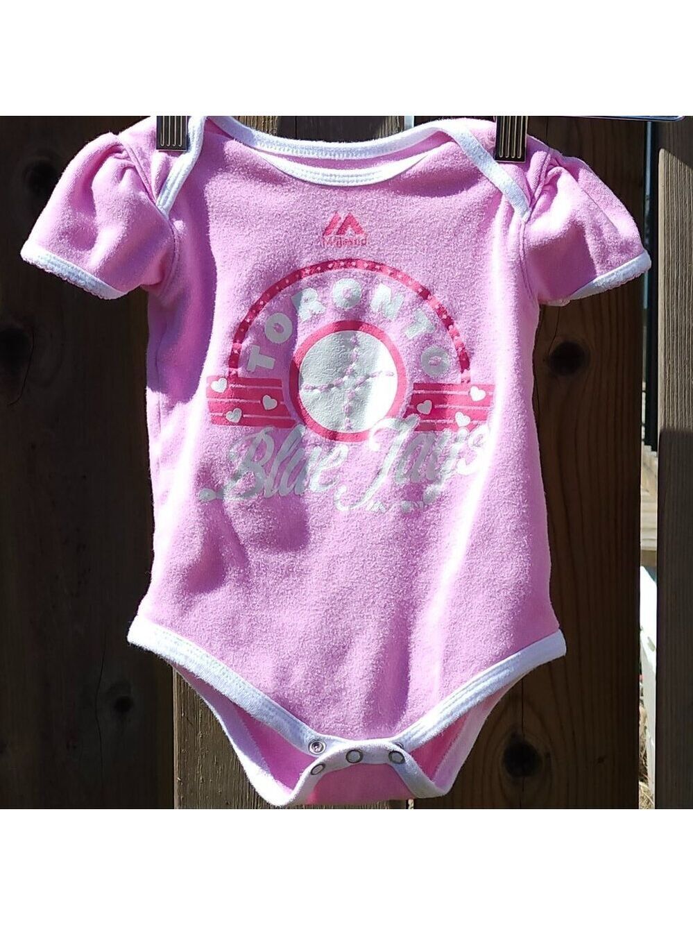 ADORABLE Majestic Toronto Blue Jays Onesie PINK 12 Month Hearts Baseball MLB